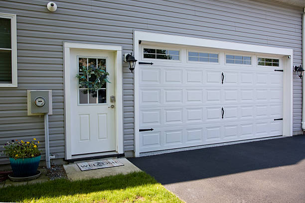 24/7 Emergency Garage Door Panel Replacement experts in Petersburg Borough County, AK
